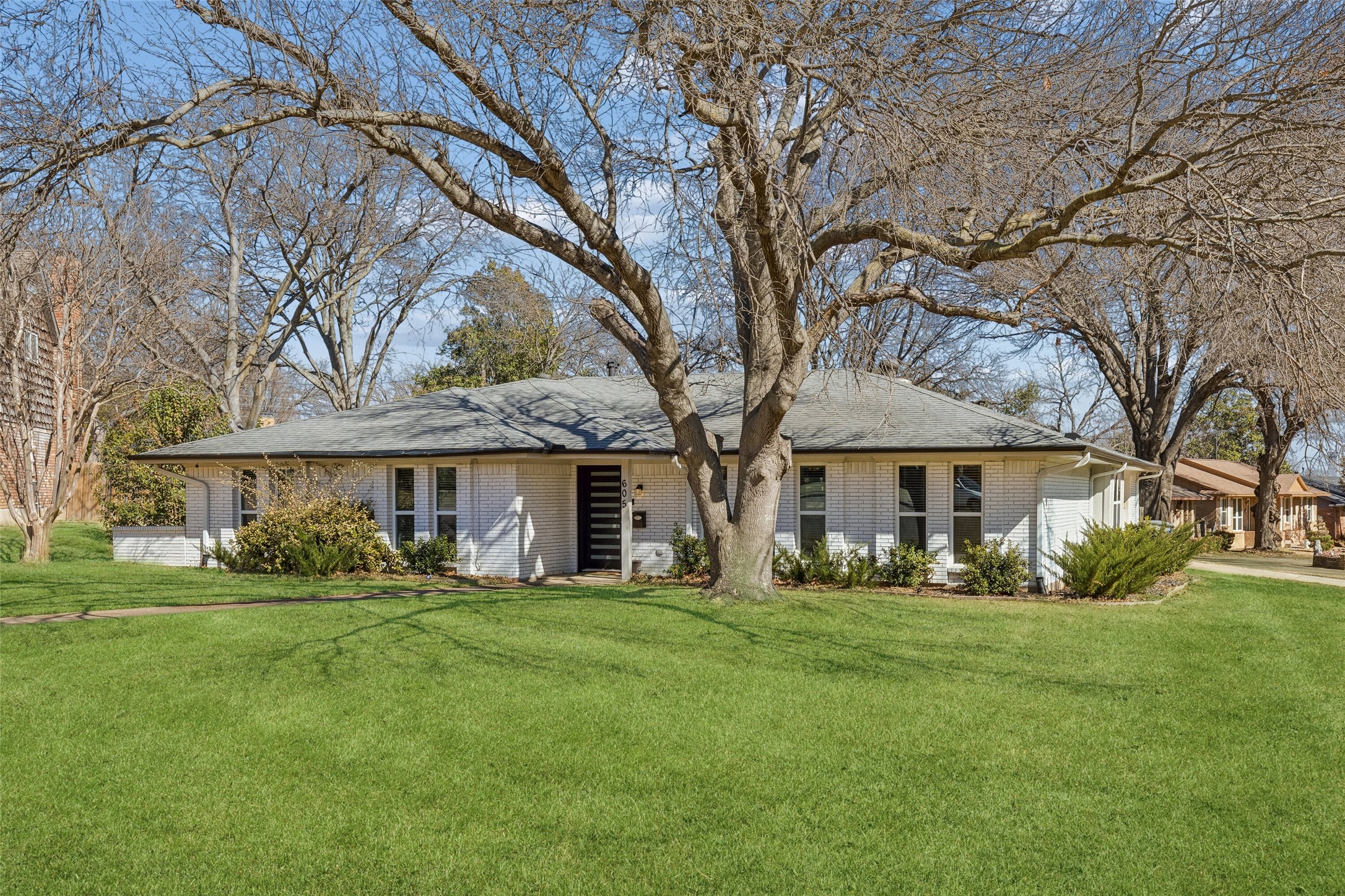 605 Meadow Heath Circle Dallas TX 75232