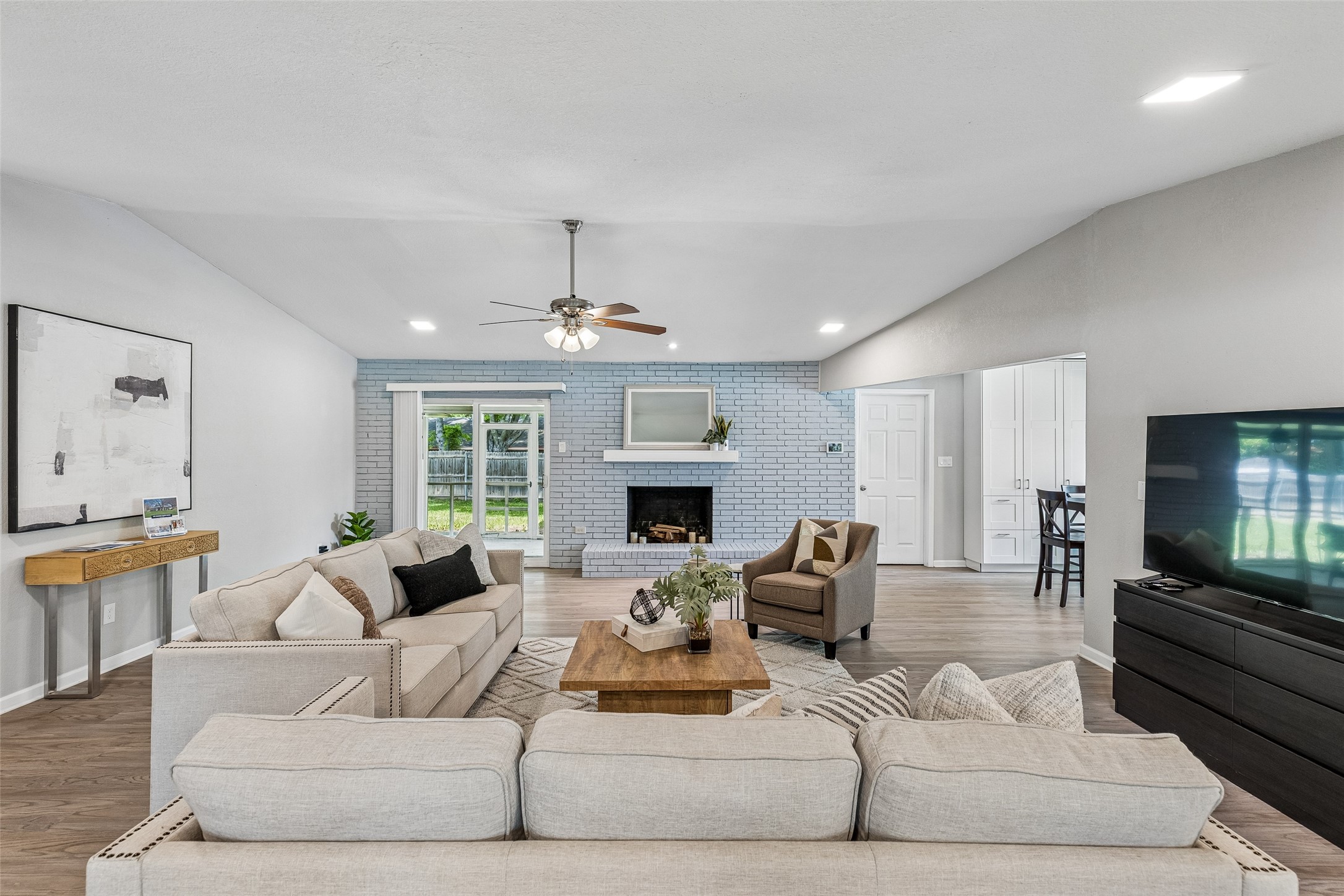 605 Meadow Heath Circle Dallas TX 75232