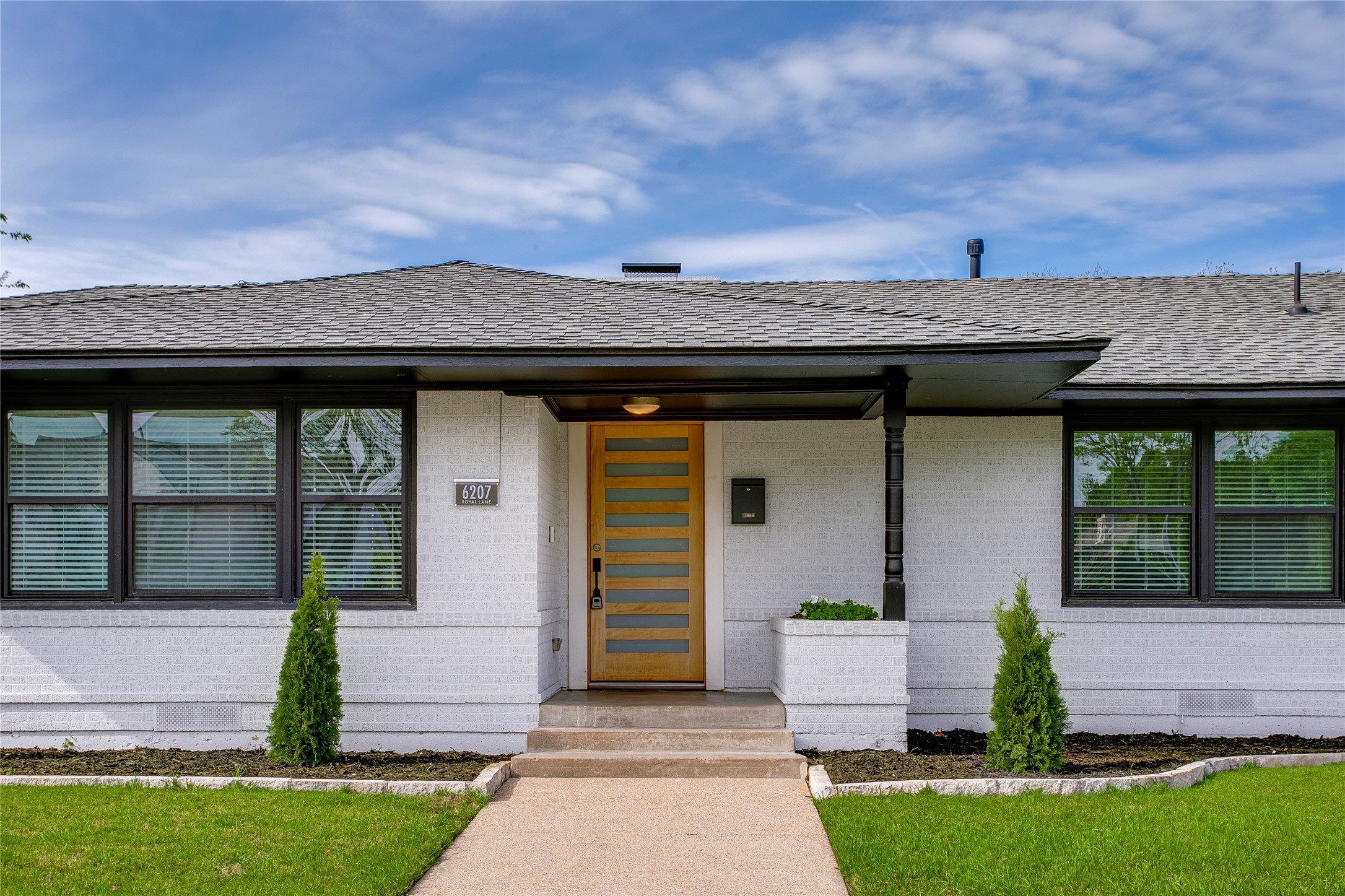 6207 Royal Lane Dallas TX 75230