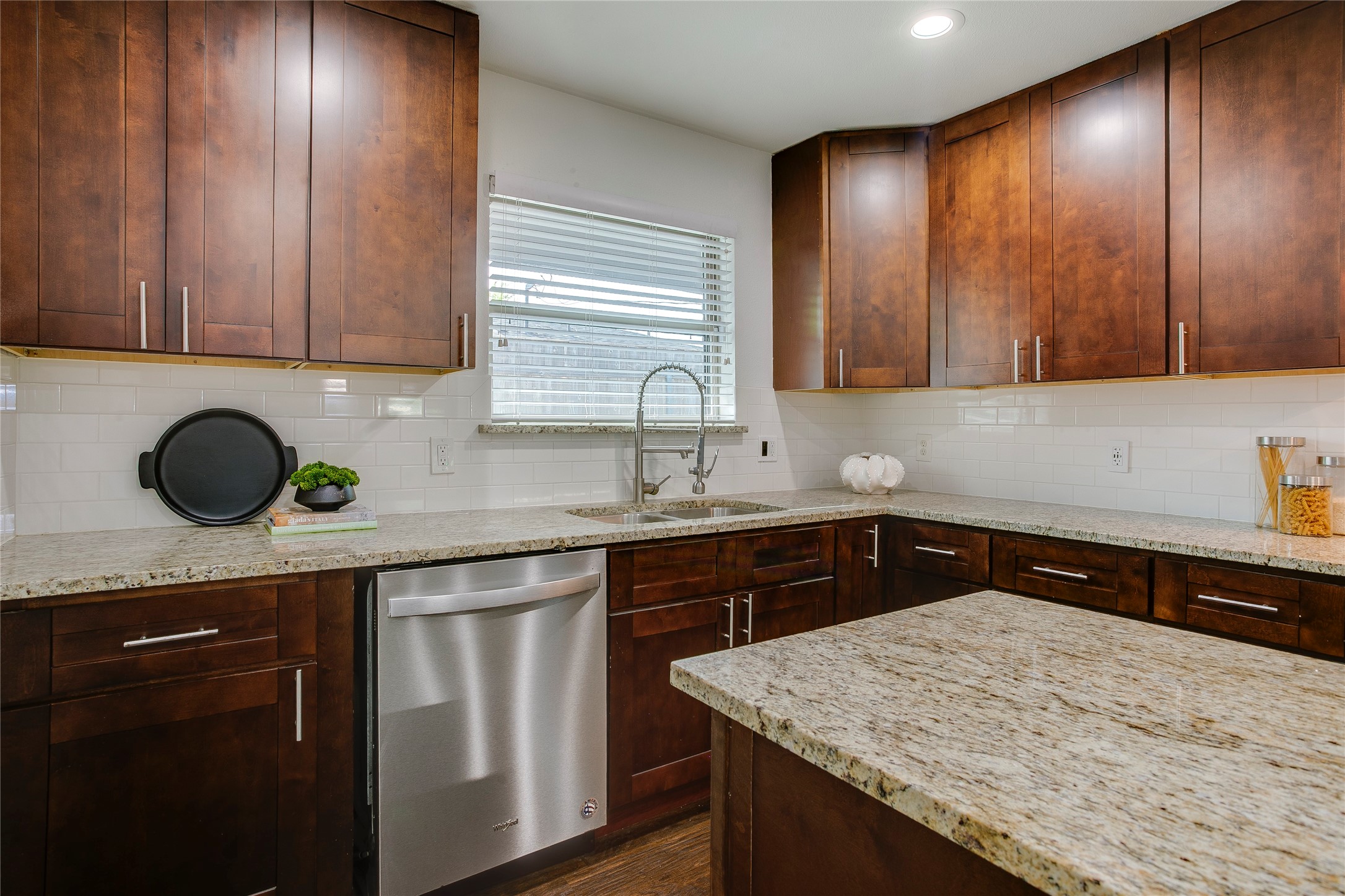 6207 Royal Lane Dallas TX 75230