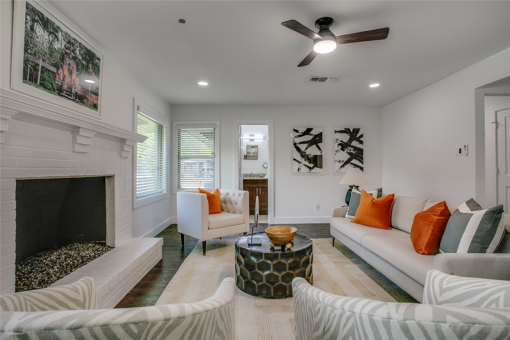 6207 Royal Lane Dallas TX 75230