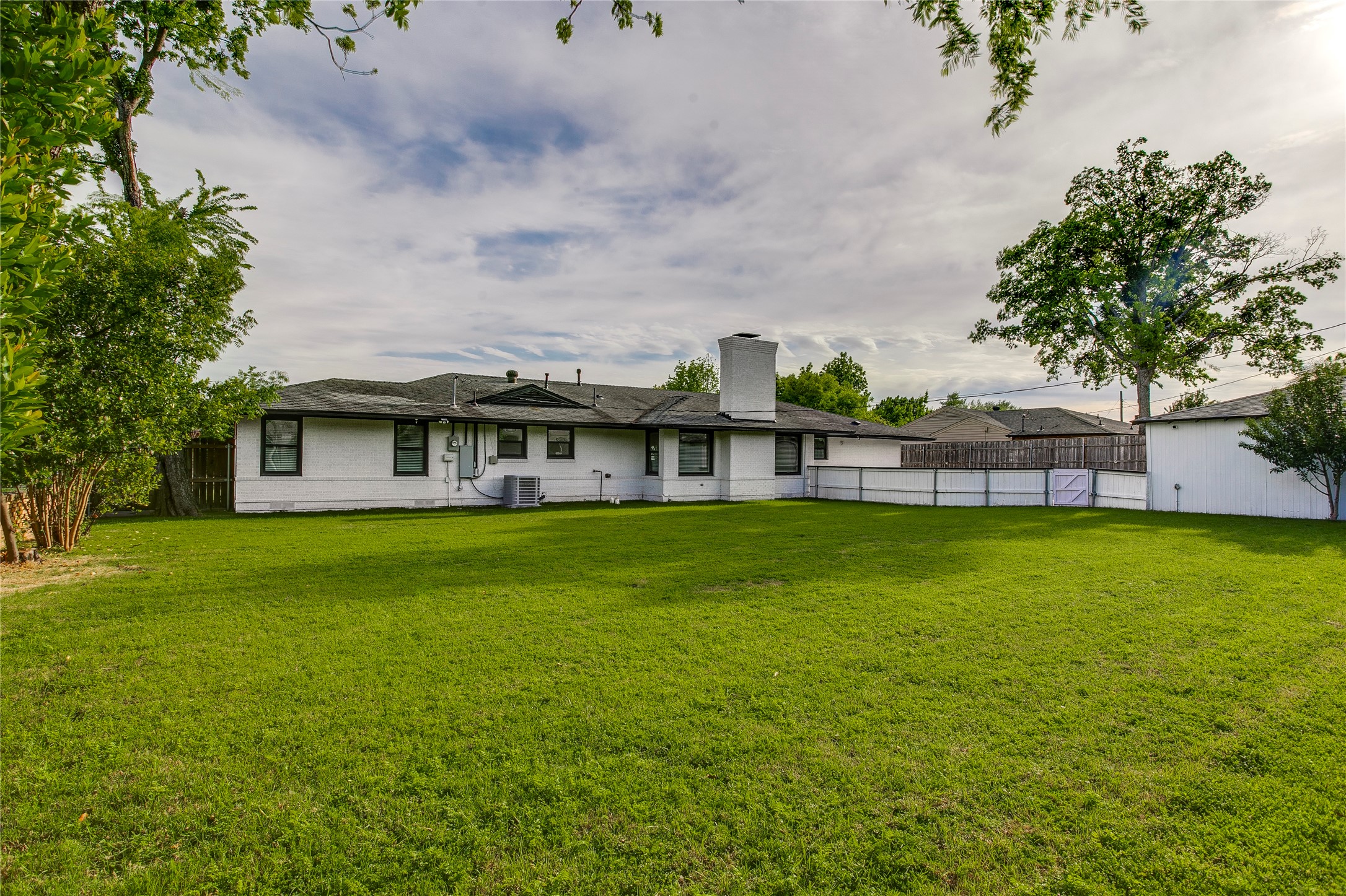 6207 Royal Lane Dallas TX 75230