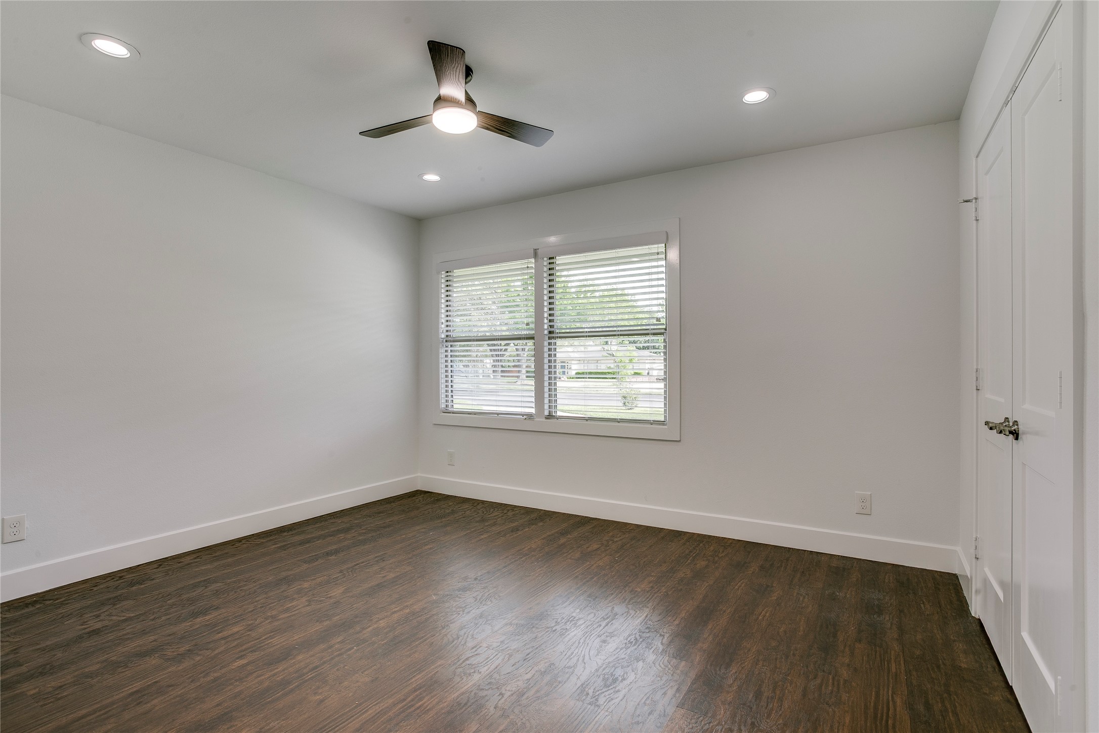6207 Royal Lane Dallas TX 75230