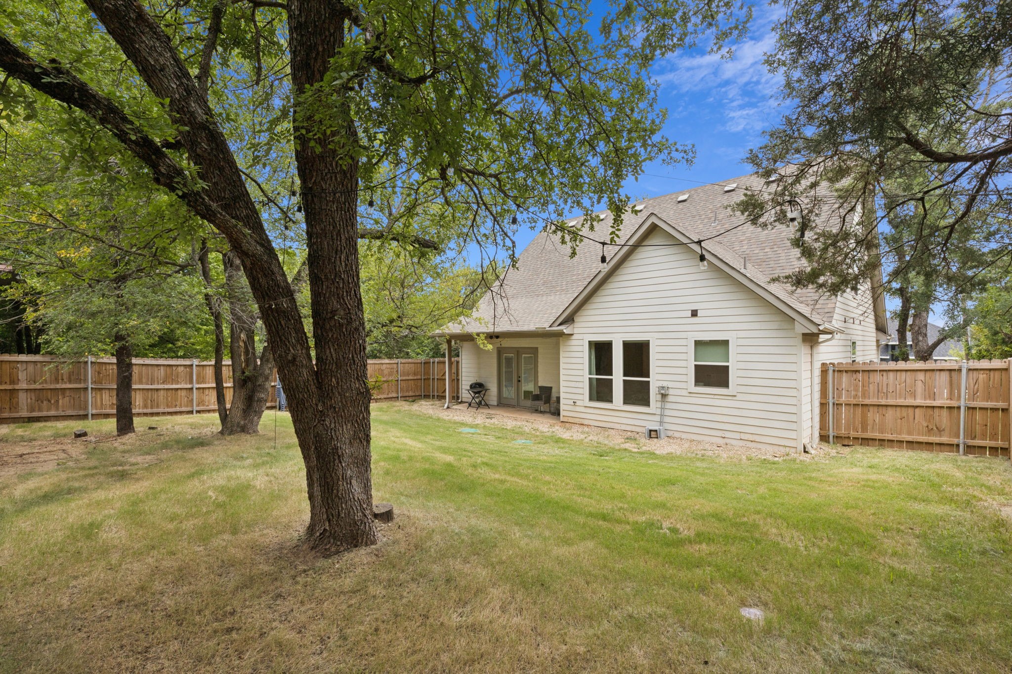 2212 Navasota Street Granbury TX 76048