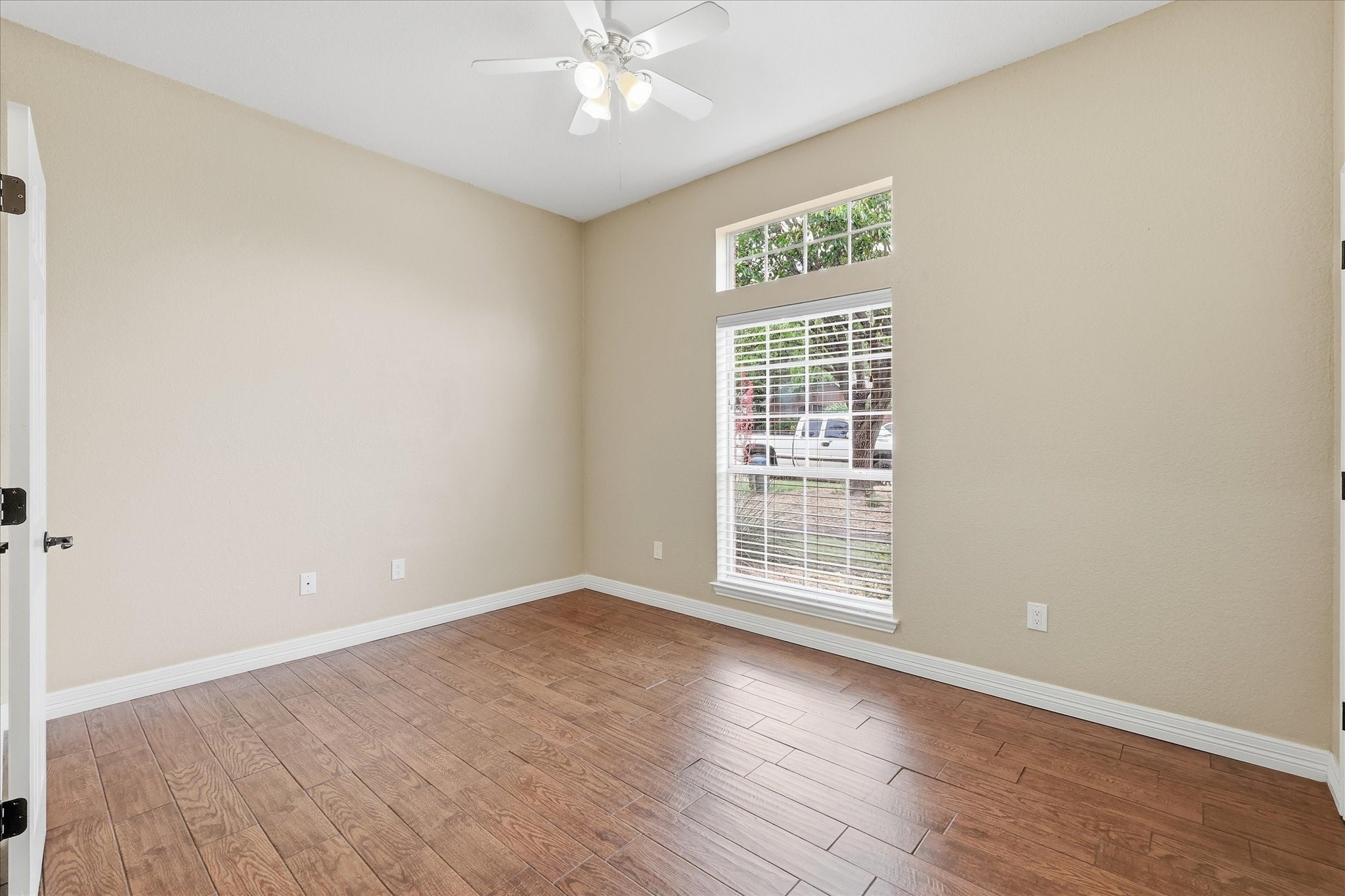 1146 Oakhurst Street Denton TX 76210