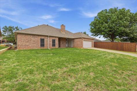 1146 Oakhurst Street Denton TX 76210