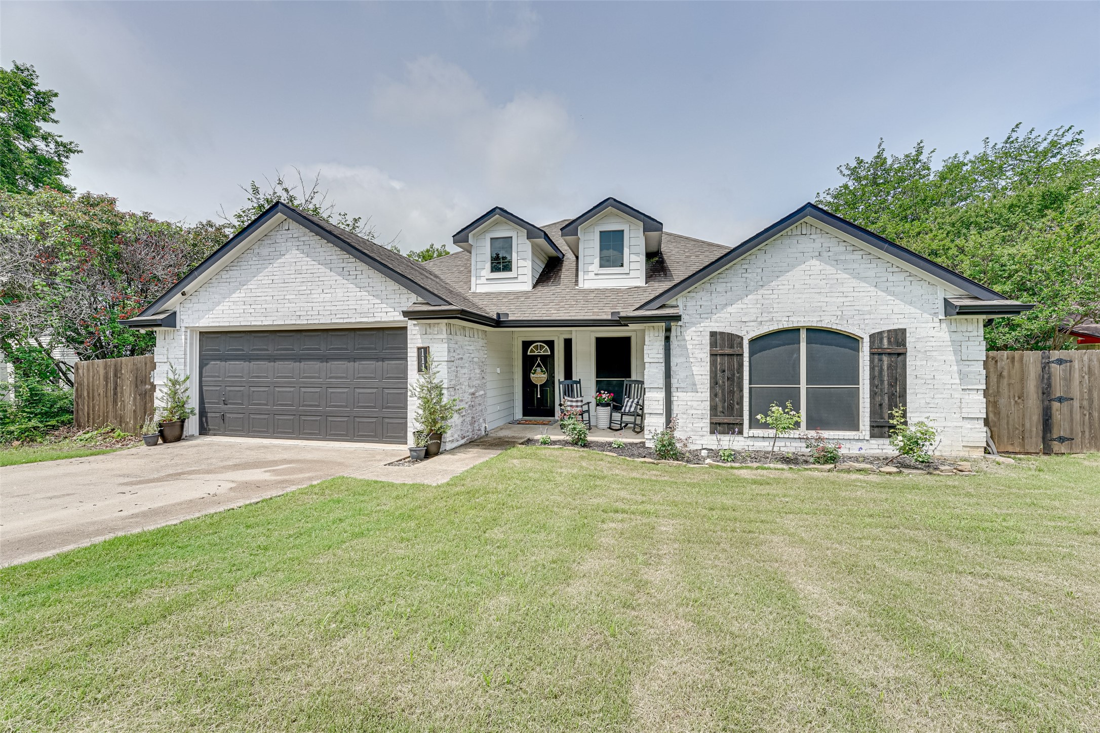 111 Creekview Drive W Red Oak TX 75154