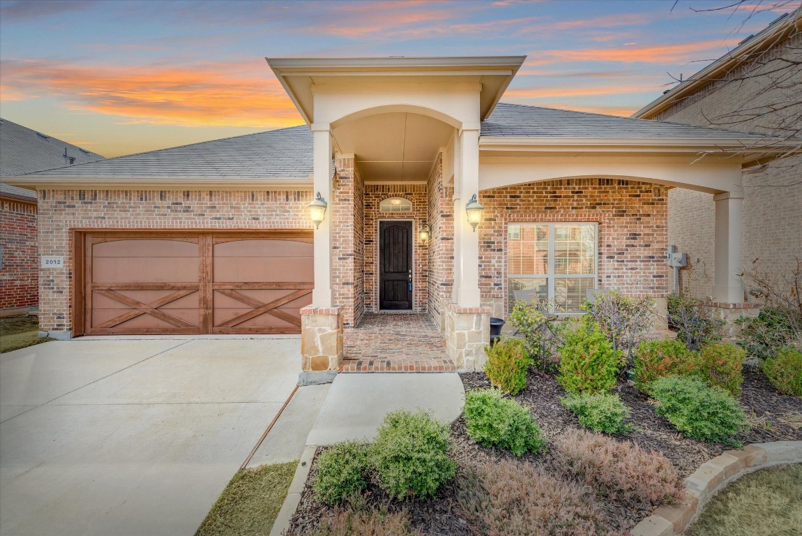 2012 Sorrento Lane Lewisville TX 75077