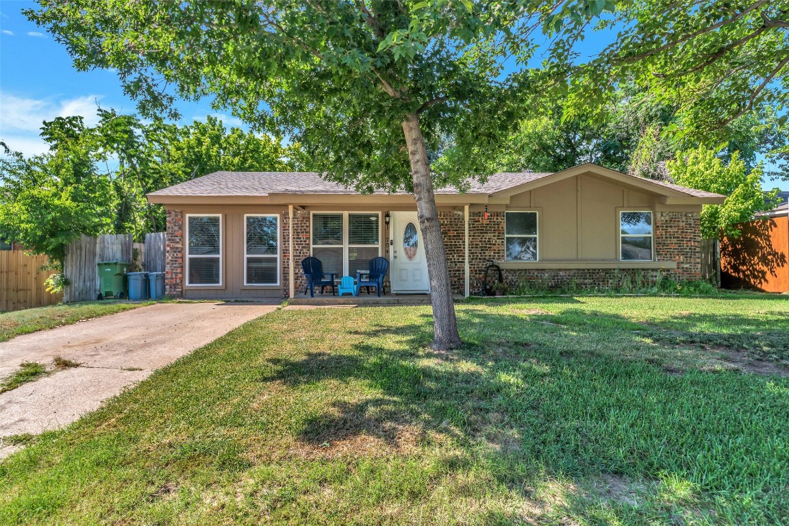704 Oak Drive Hurst TX 76053