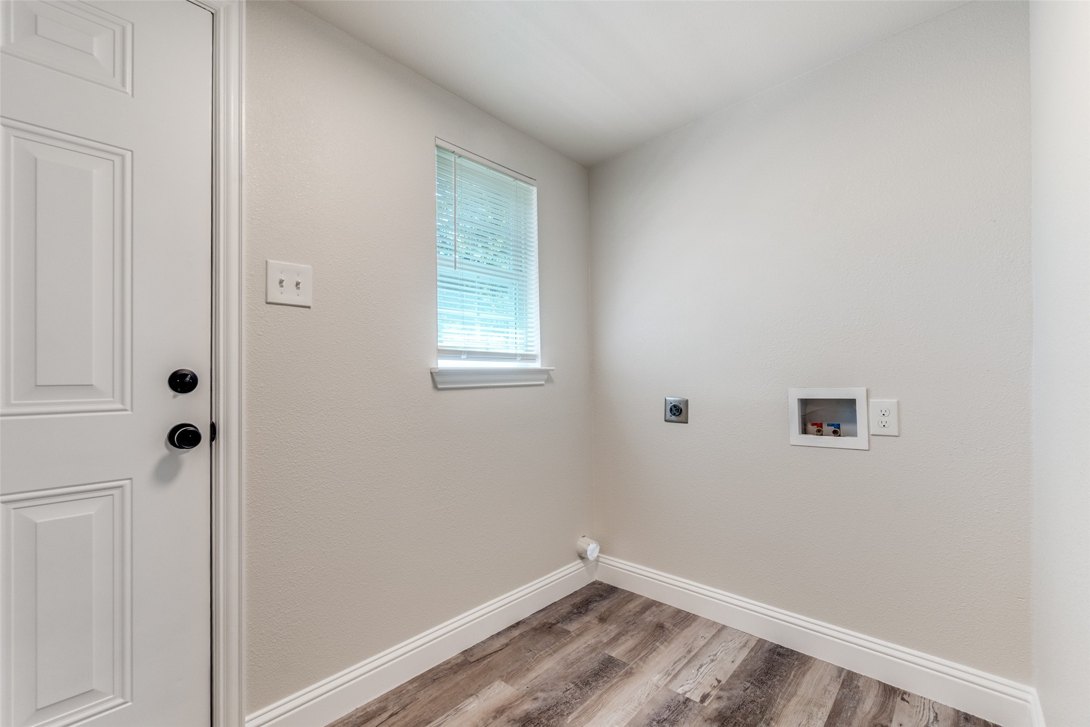 6352 Latta Street Dallas TX 75227