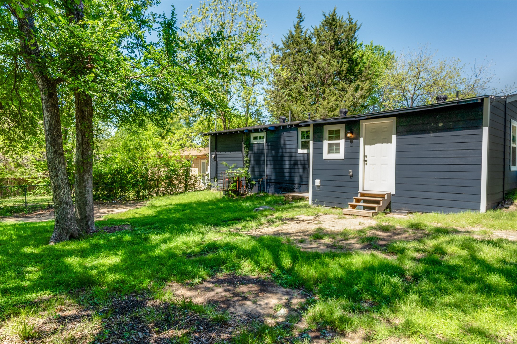 6352 Latta Street Dallas TX 75227