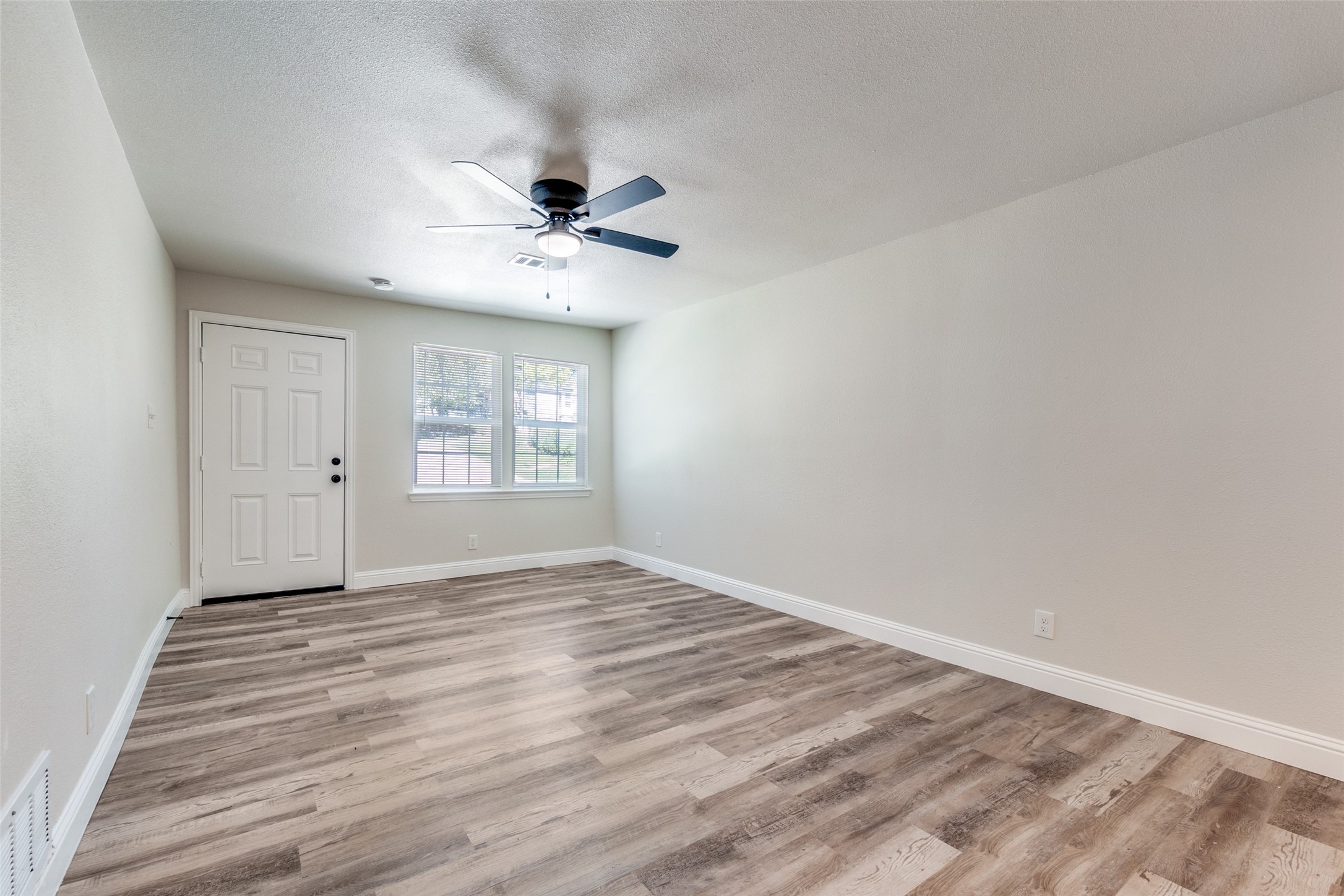6352 Latta Street Dallas TX 75227