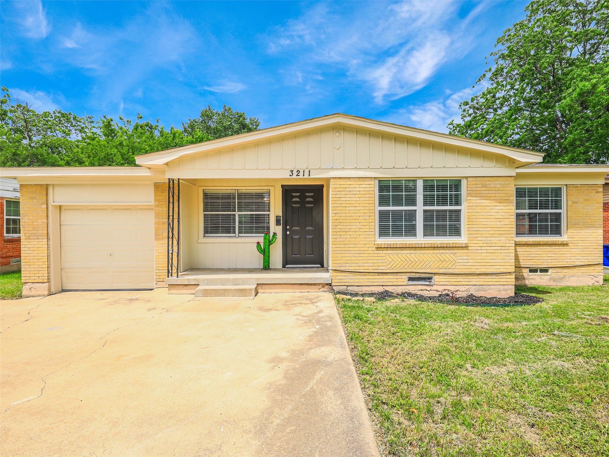 3211 Gus Thomasson Road Dallas TX 75228