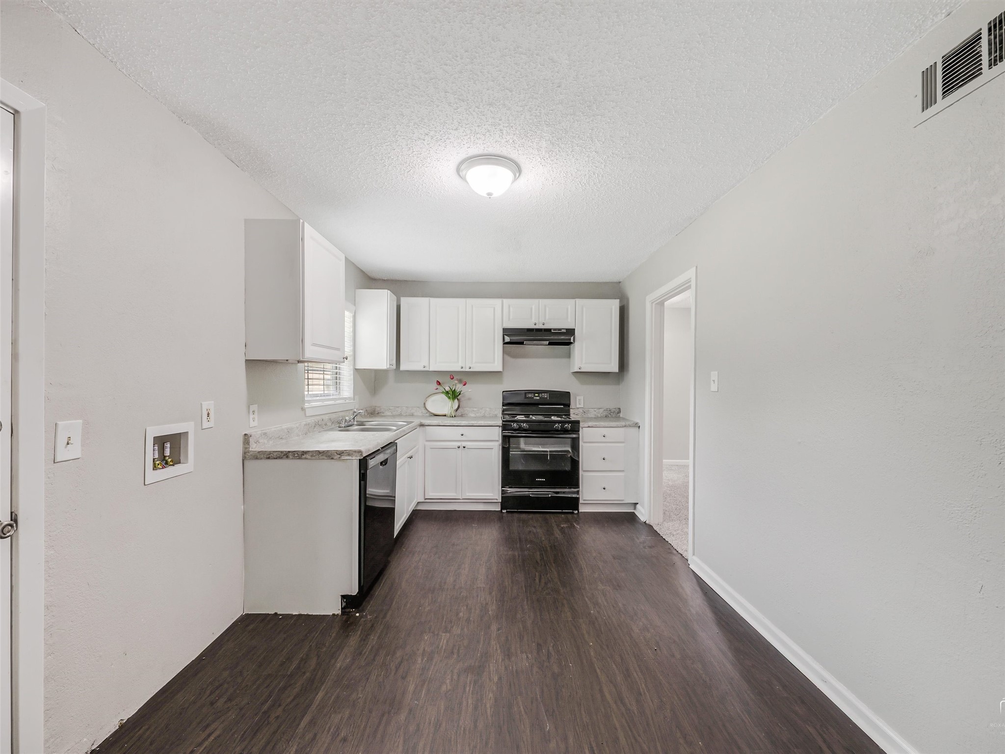 3211 Gus Thomasson Road Dallas TX 75228