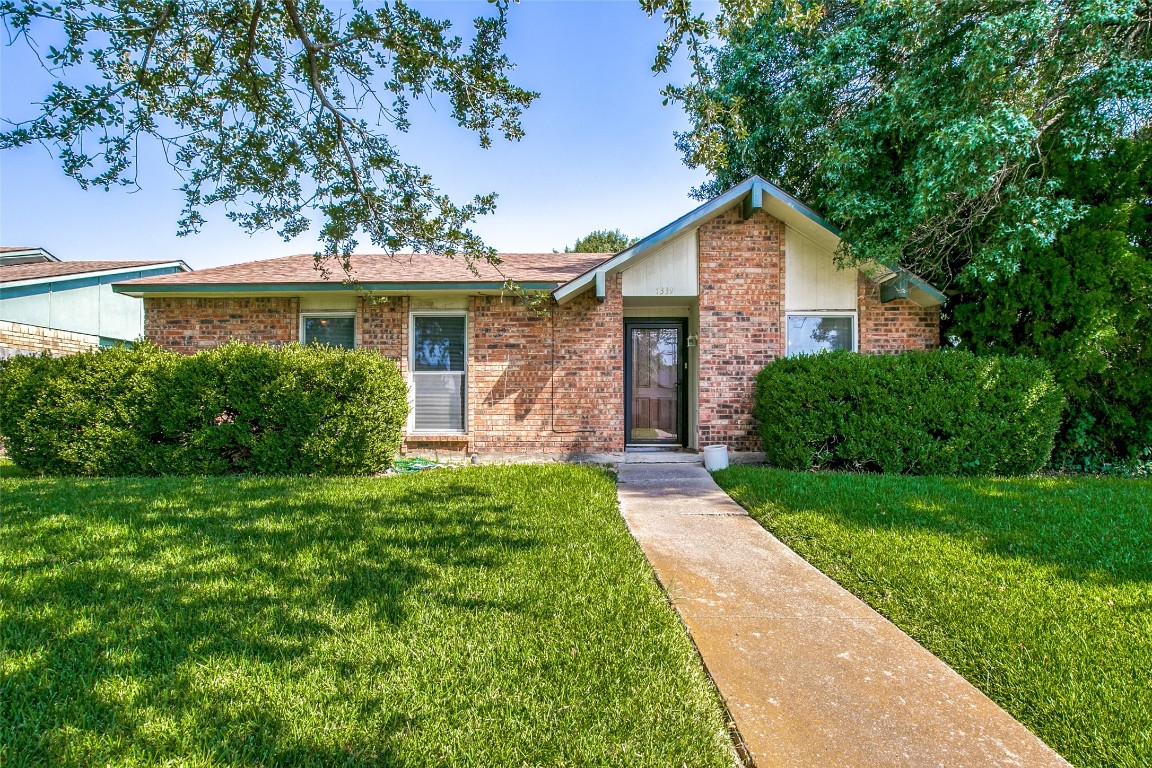 7339 Emory Oak Lane Dallas TX 75249
