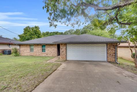 1767 Meadow Crest Lane Duncanville TX 75137