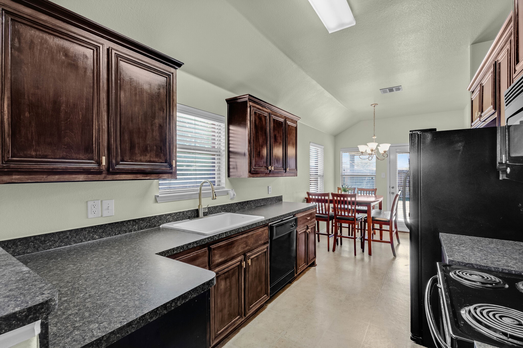 120 Indian Creek Anna TX 75409