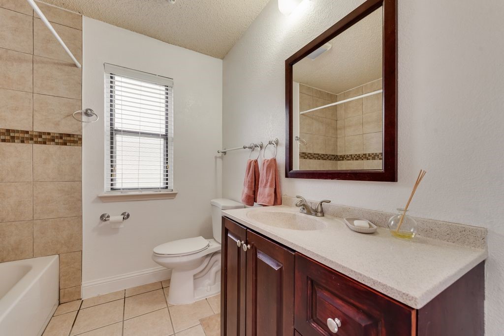 2312 Ember Lee Drive Garland TX 75040