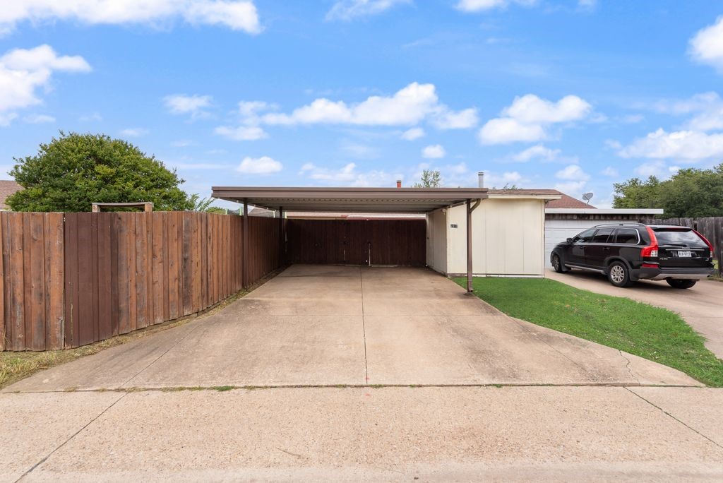 2312 Ember Lee Drive Garland TX 75040