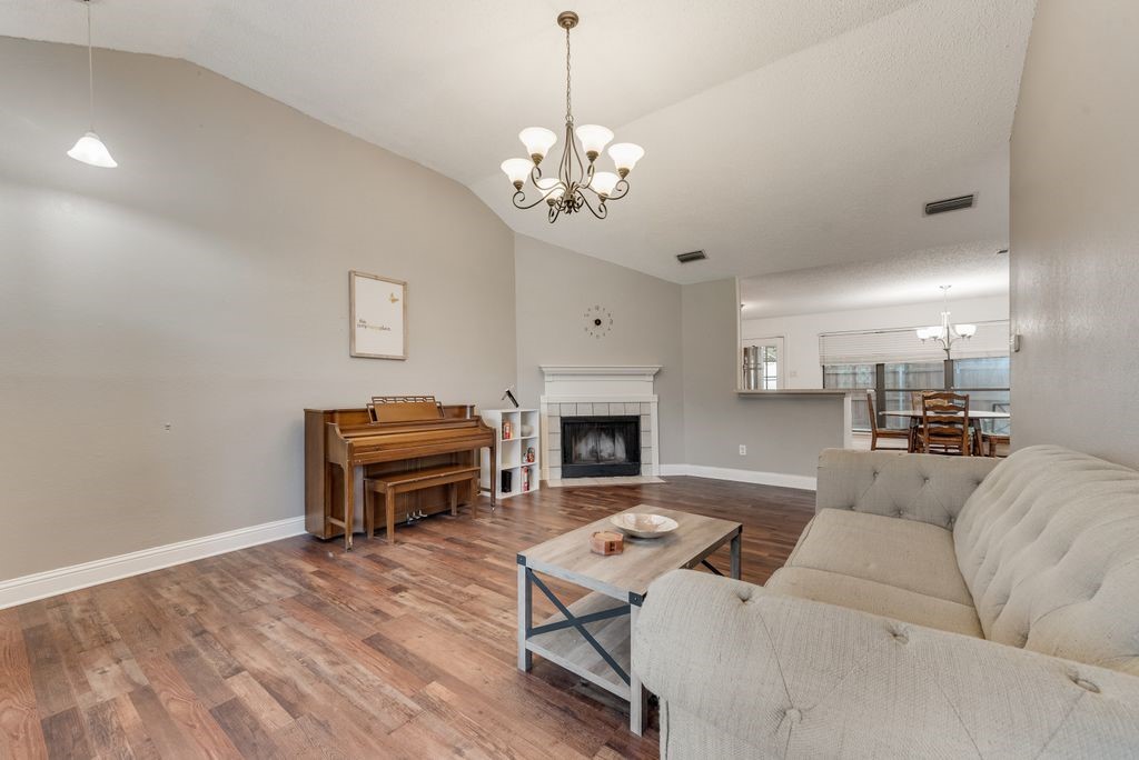 2312 Ember Lee Drive Garland TX 75040