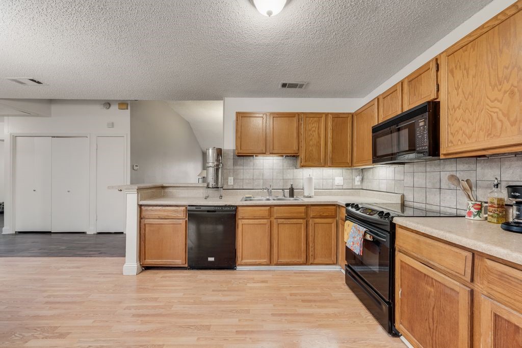 2312 Ember Lee Drive Garland TX 75040