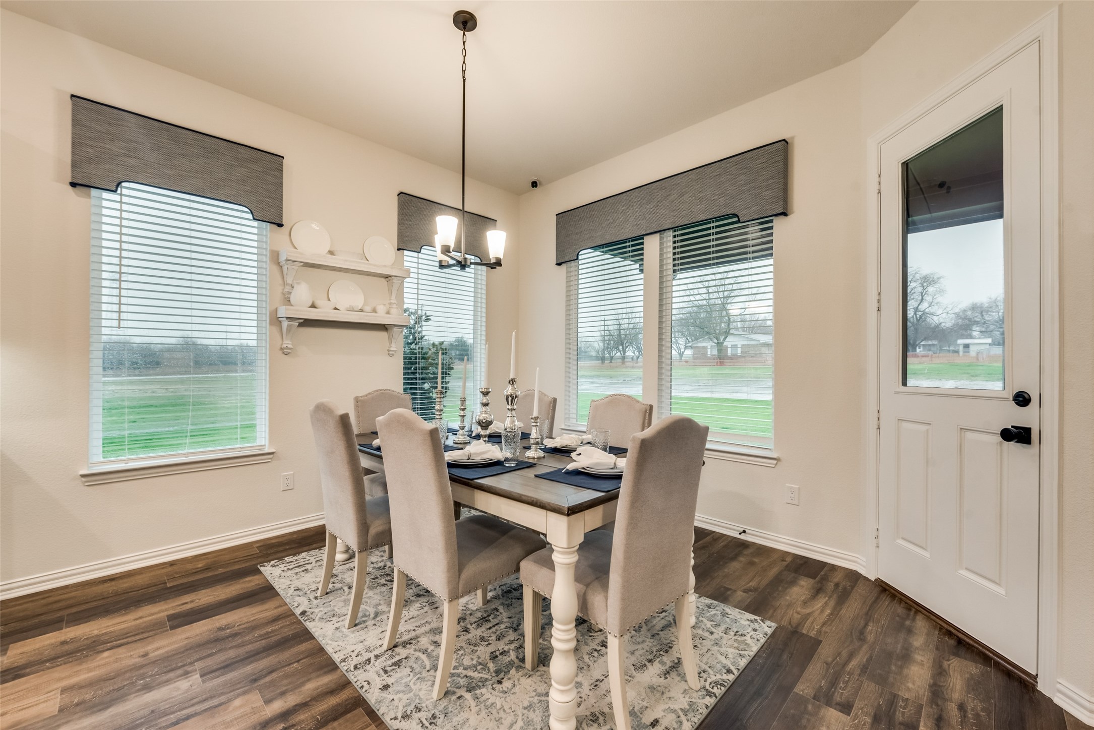 61 Roosevelt Lane Valley View TX 76272