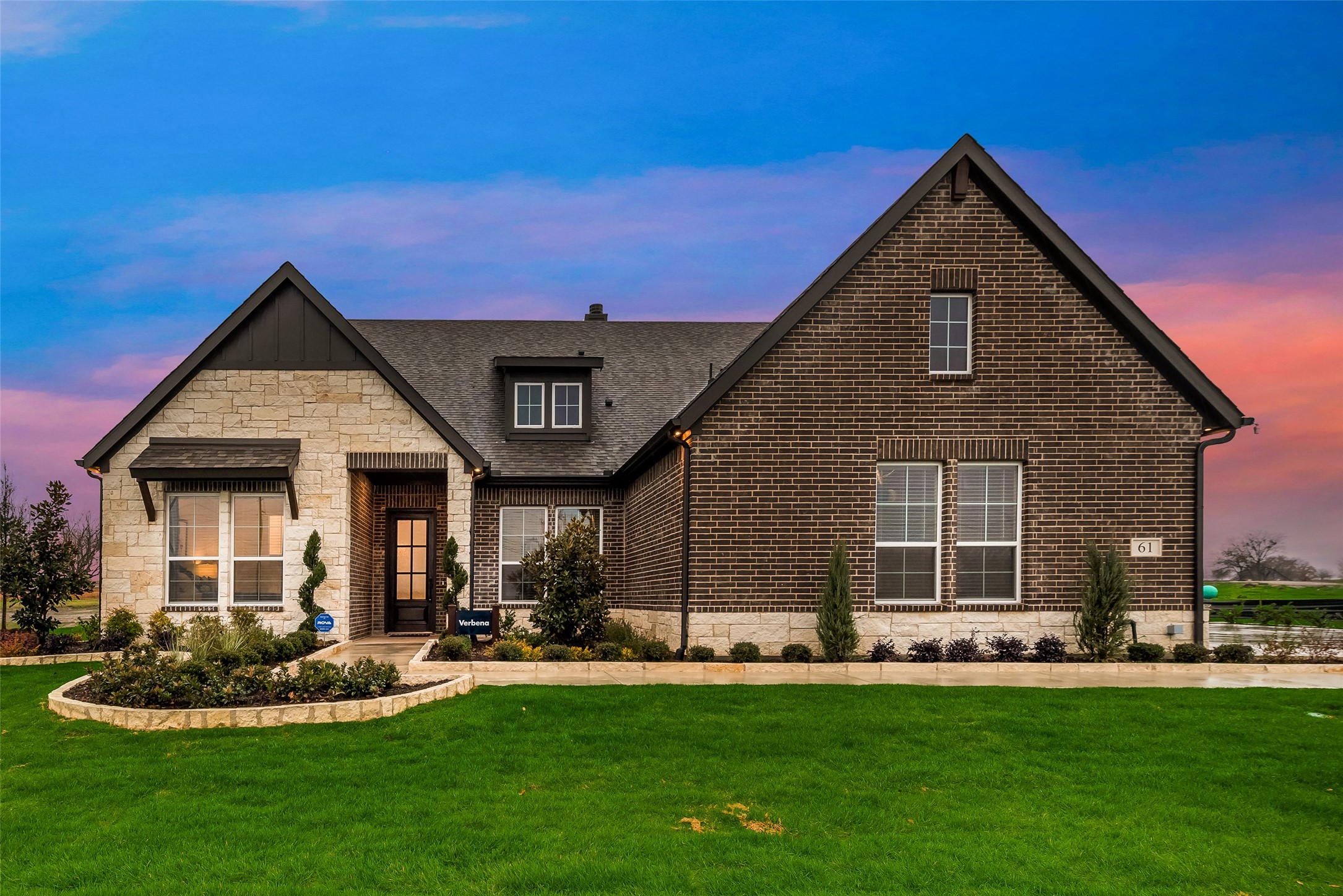 61 Roosevelt Lane Valley View TX 76272