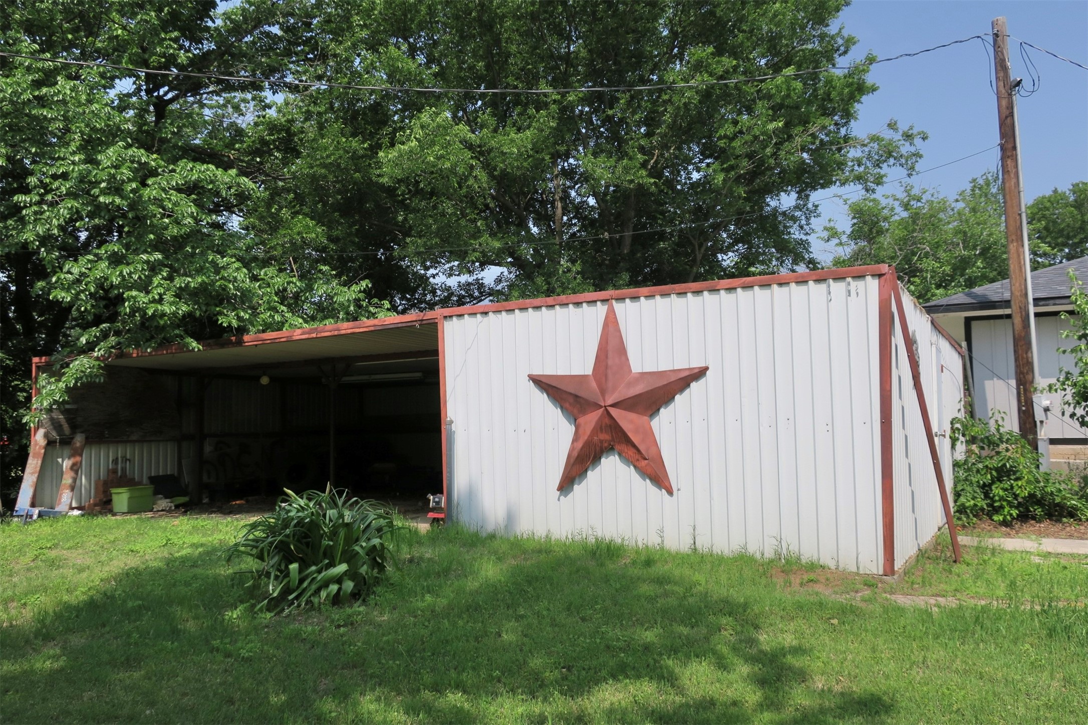 1689 N Highway 81 N Bowie TX 76230