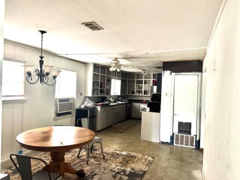 1689 N Highway 81 N Bowie TX 76230