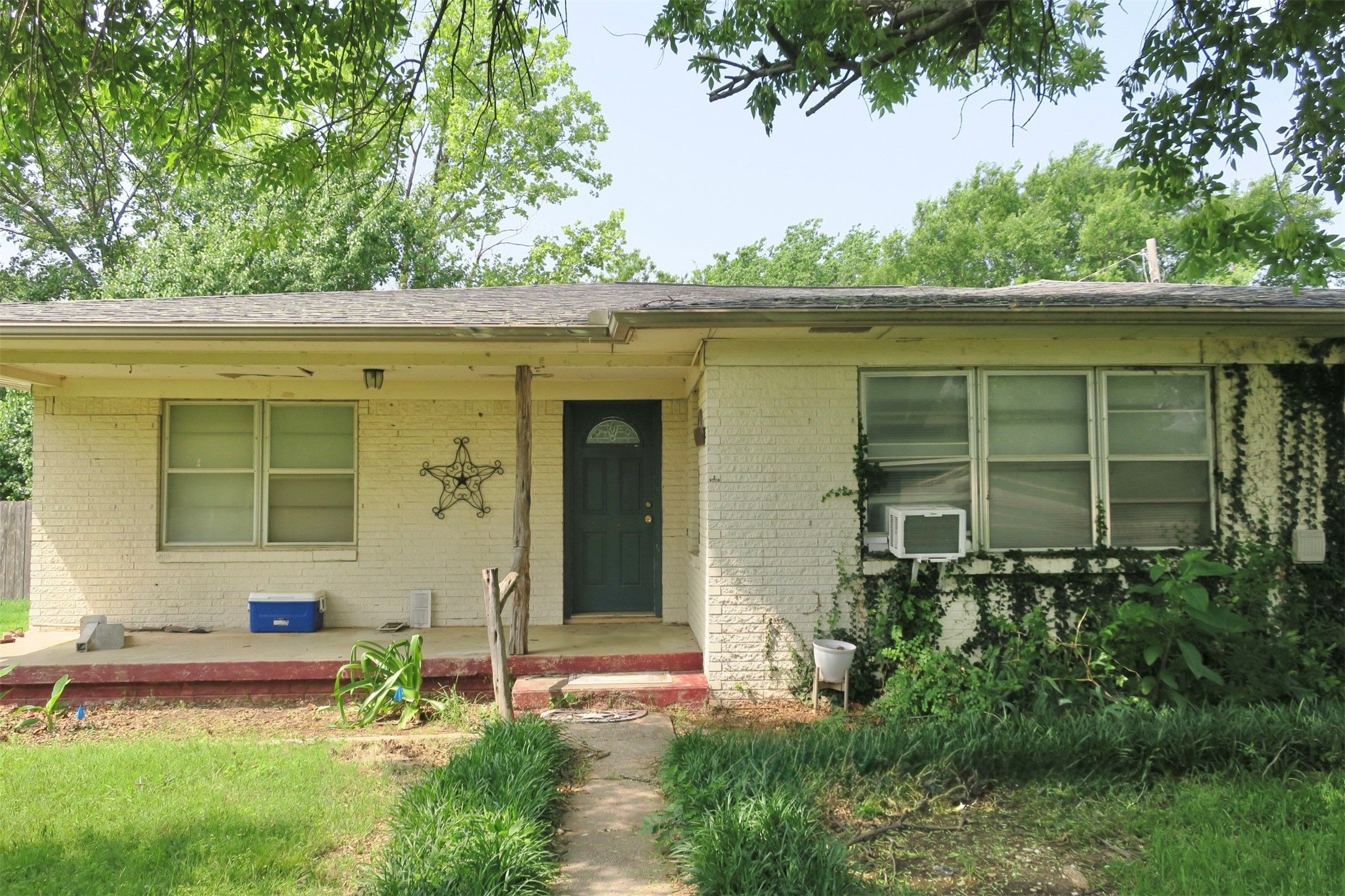 1689 N Highway 81 N Bowie TX 76230