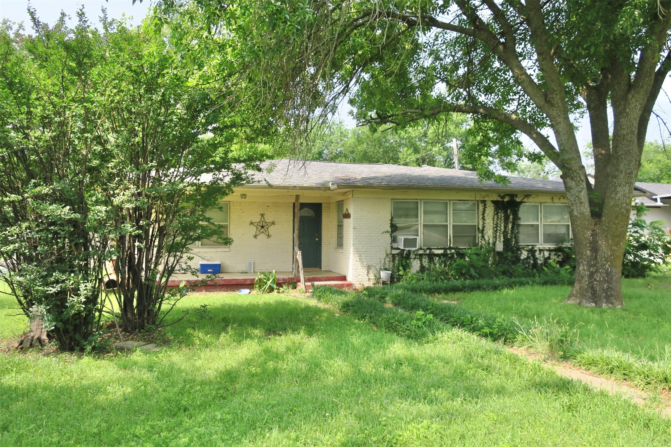 1689 N Highway 81 N Bowie TX 76230