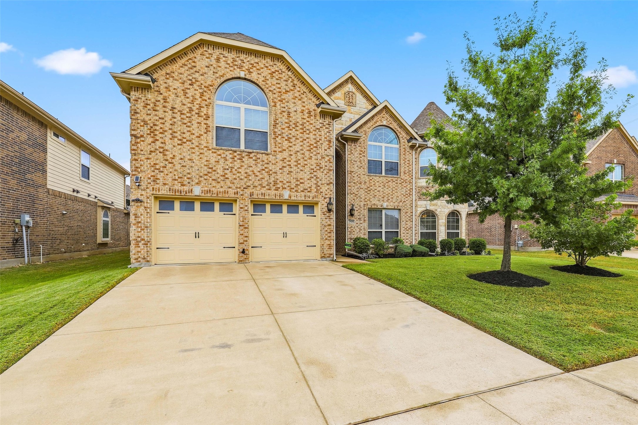 2939 Arenoso Grand Prairie TX 75054
