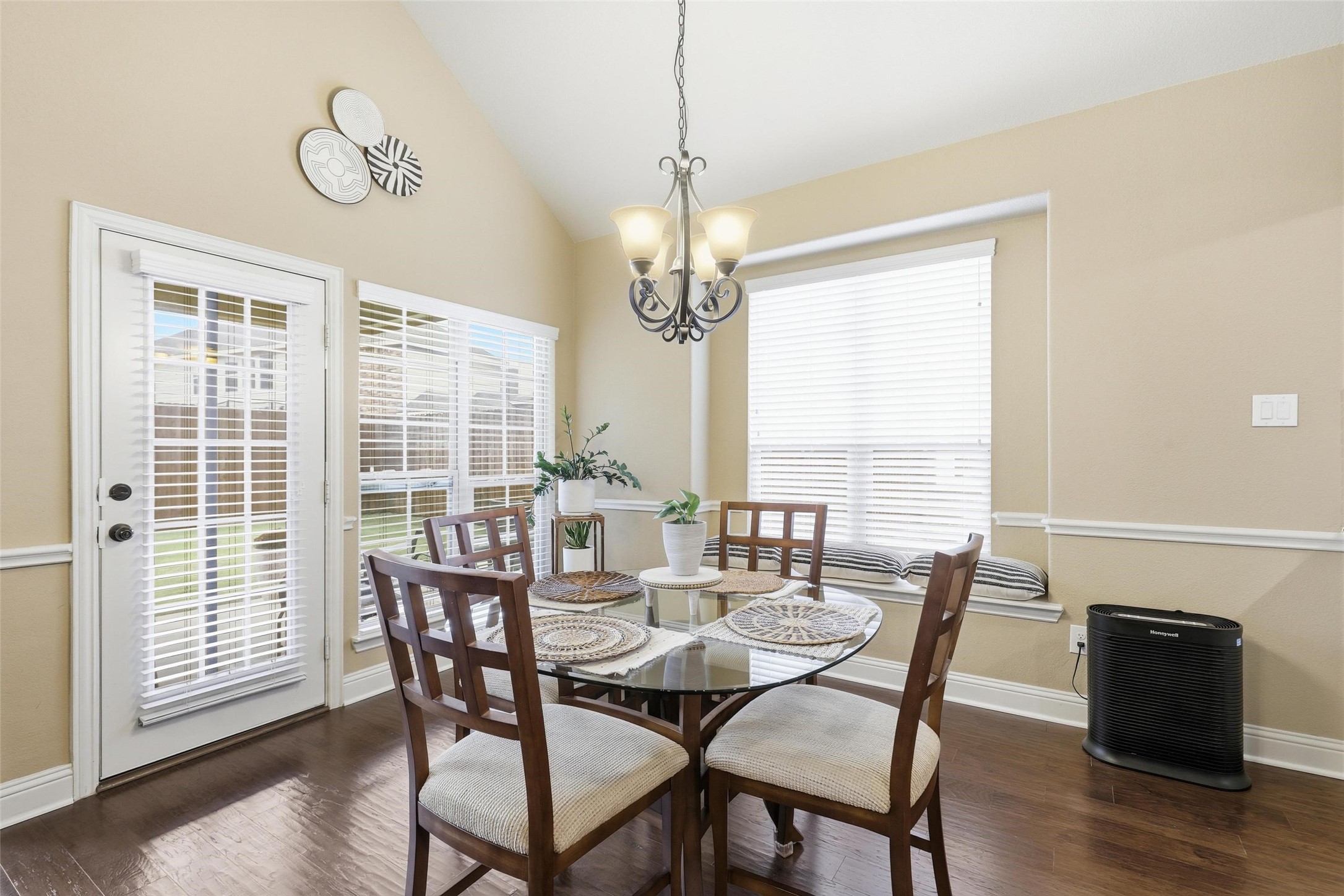2939 Arenoso Grand Prairie TX 75054