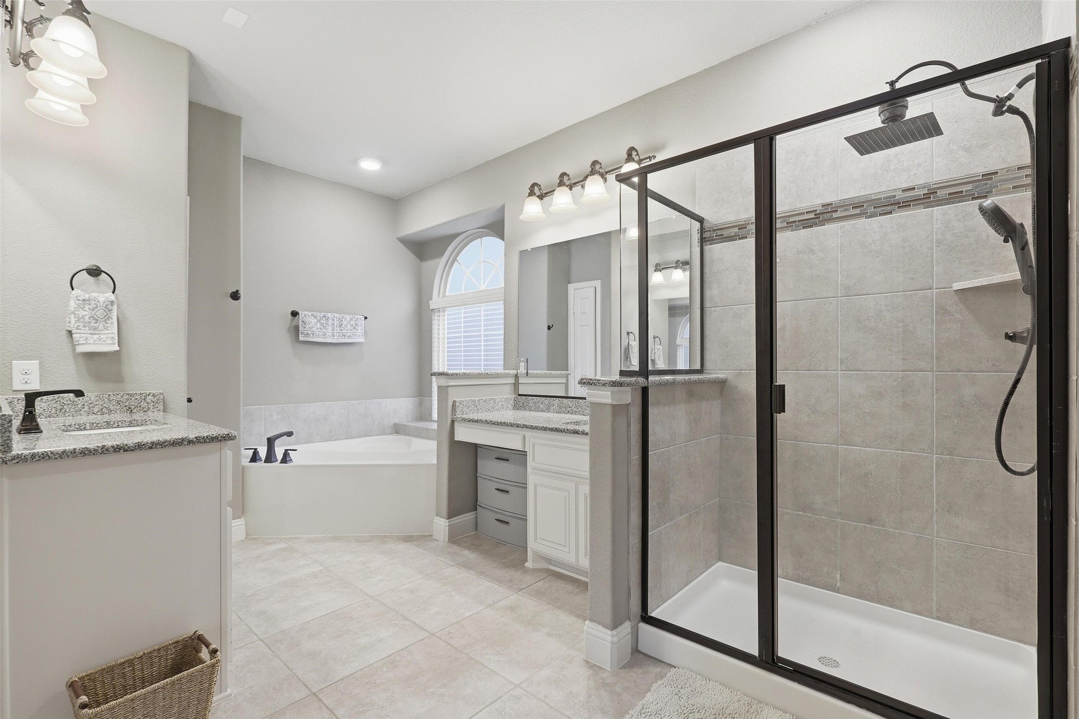 2939 Arenoso Grand Prairie TX 75054