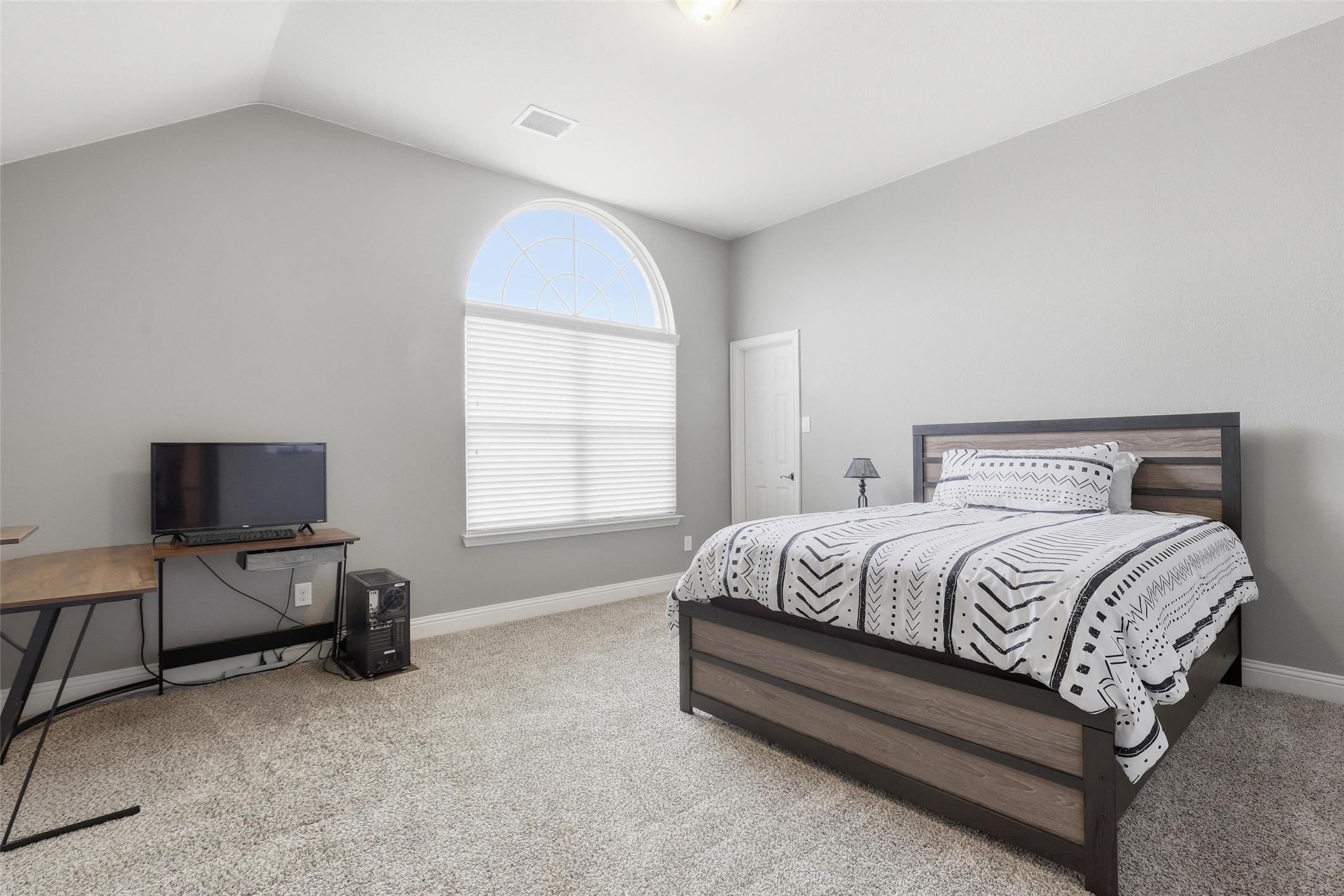 2939 Arenoso Grand Prairie TX 75054