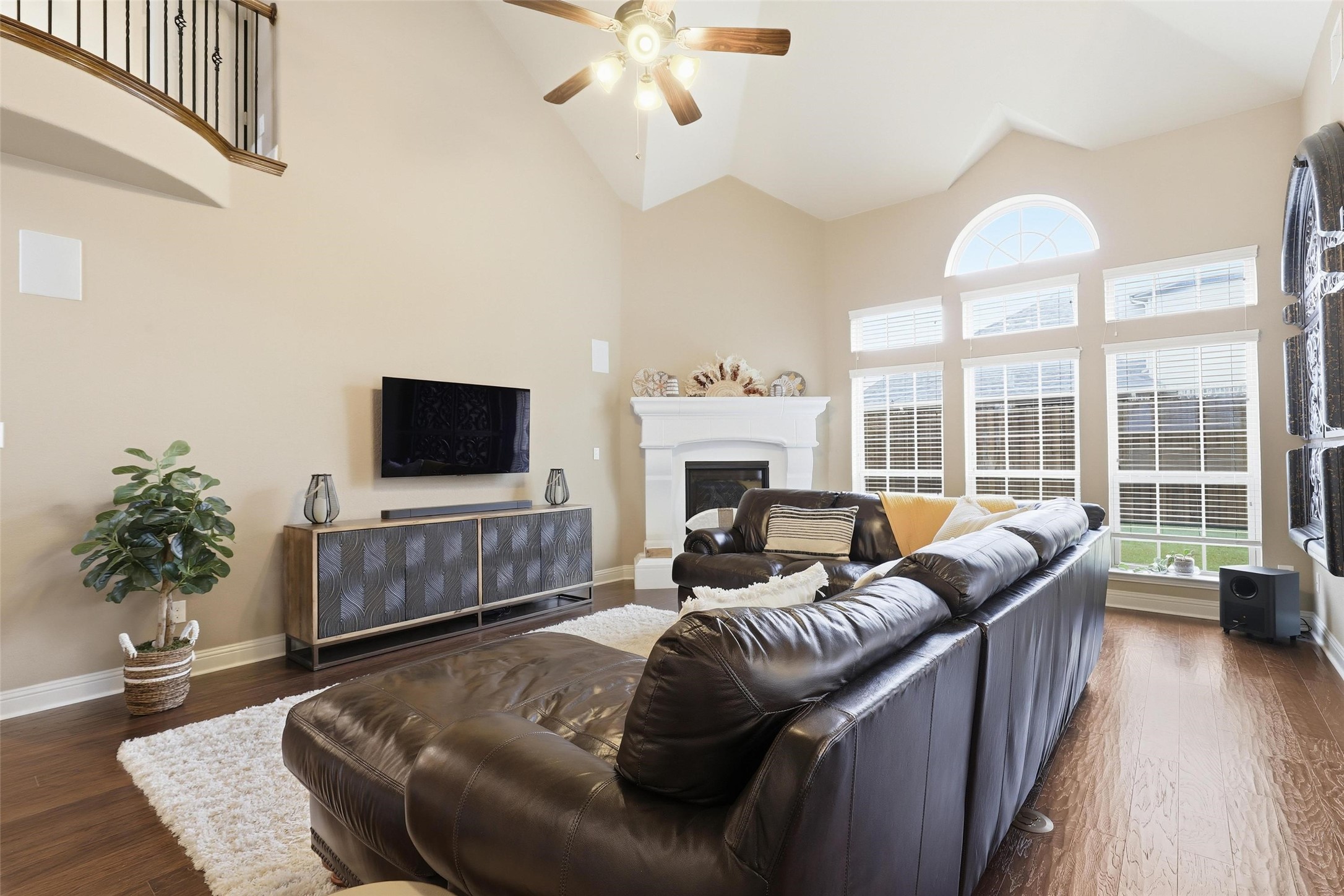 2939 Arenoso Grand Prairie TX 75054