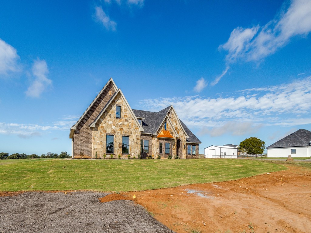 300 County Road 3141 Decatur TX 76234