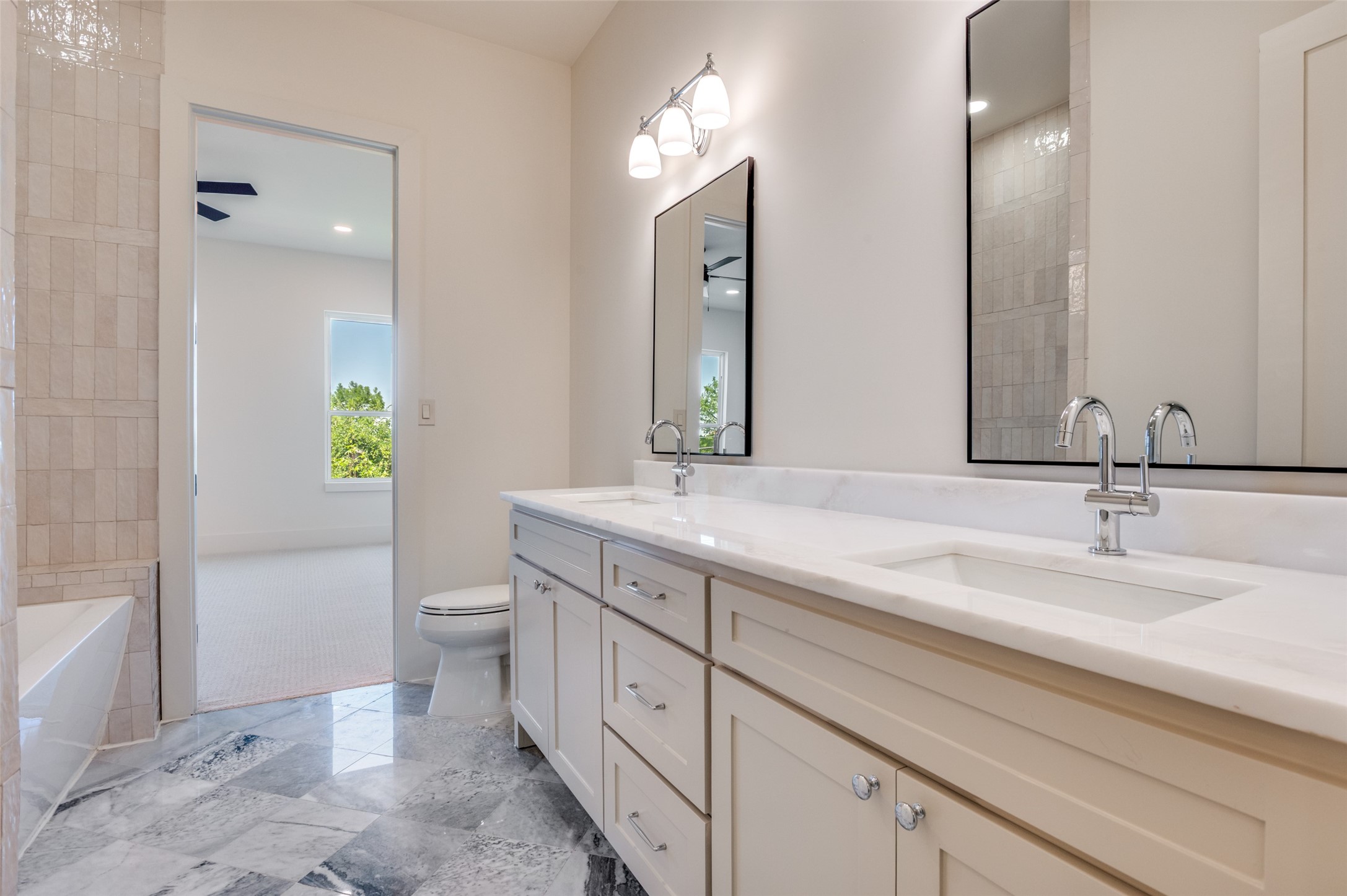 4207 Bonham Street Dallas TX 75229