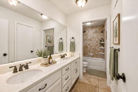 609 Crane Drive Euless TX 76039