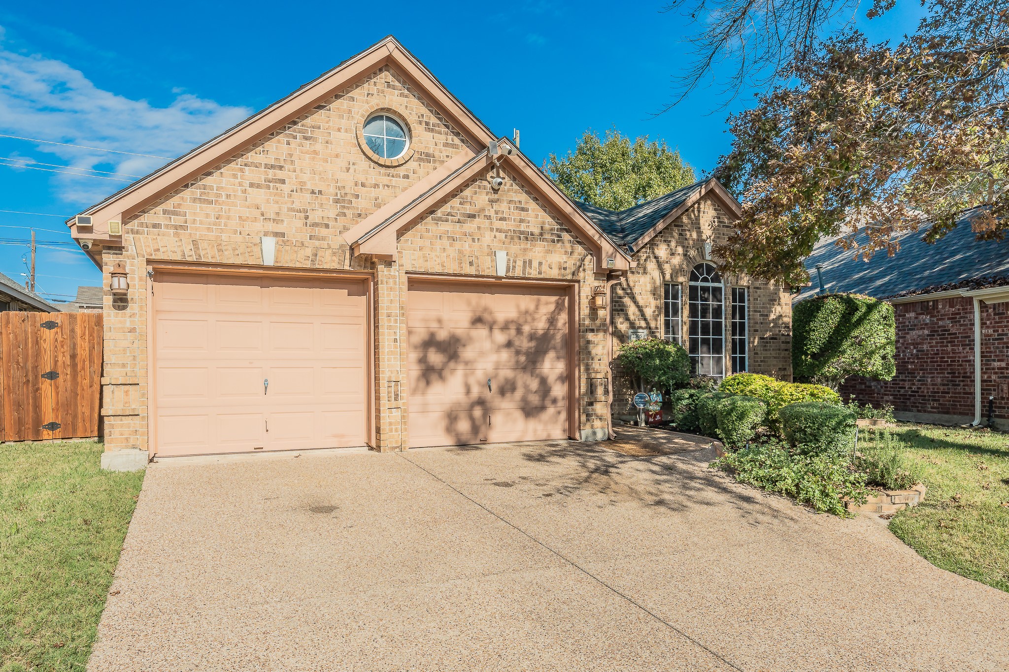2305 Bridgeton Lane Bedford TX 76021