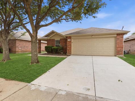 1132 Boxwood Drive Crowley TX 76036