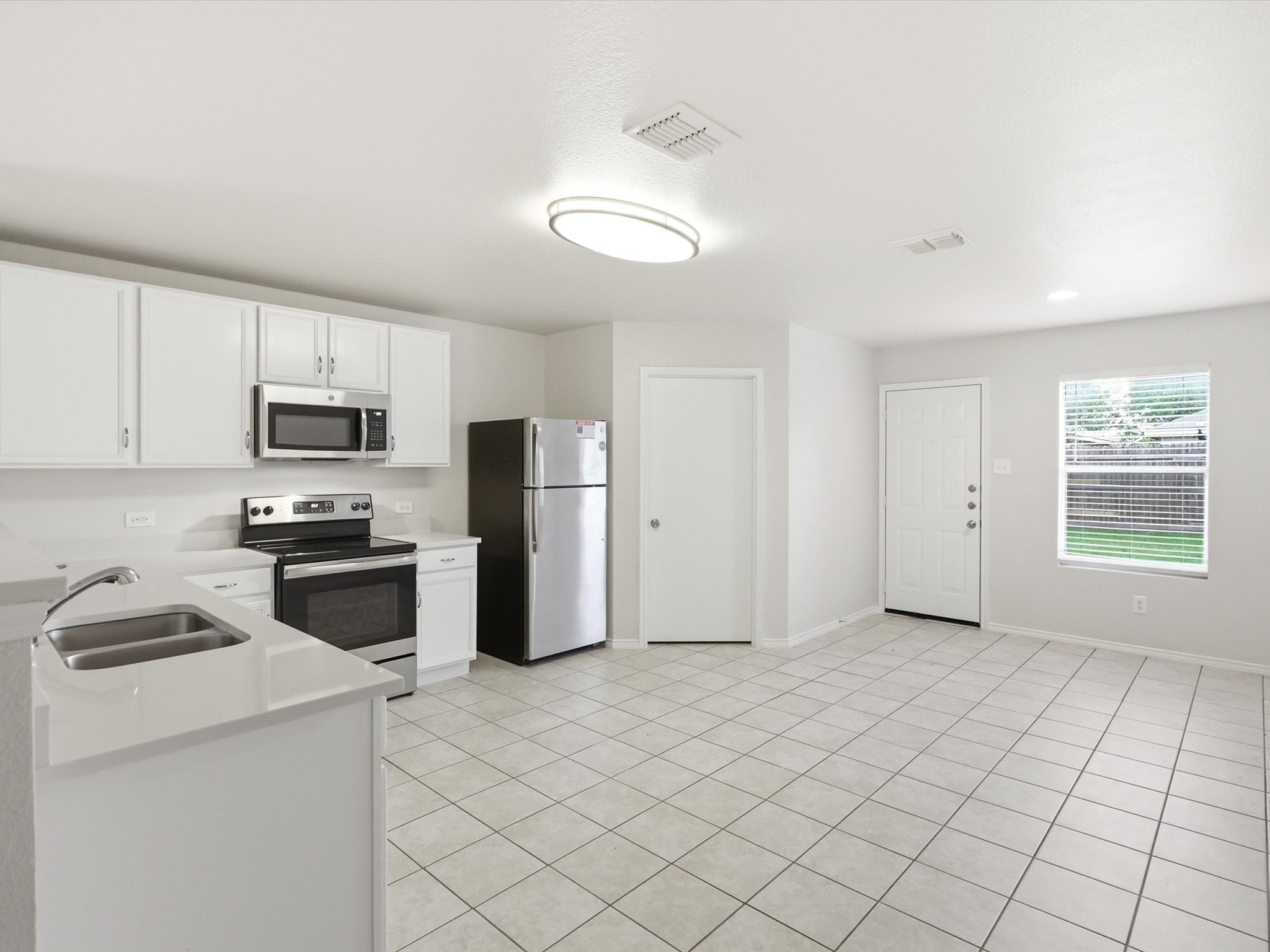 1132 Boxwood Drive Crowley TX 76036