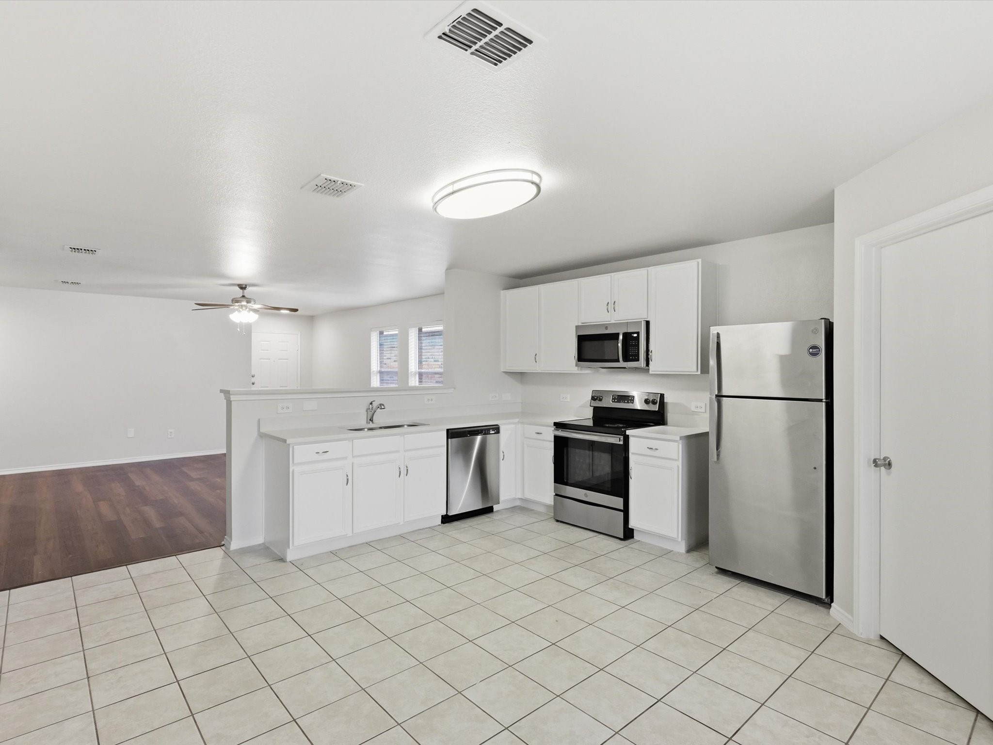 1132 Boxwood Drive Crowley TX 76036