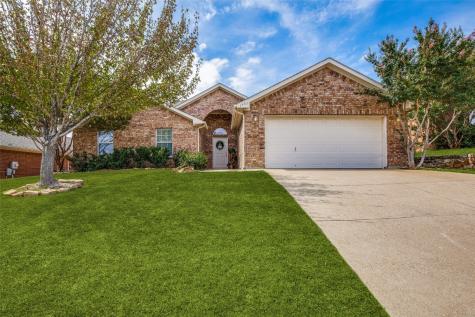 2436 Castle Pines Drive Burleson TX 76028