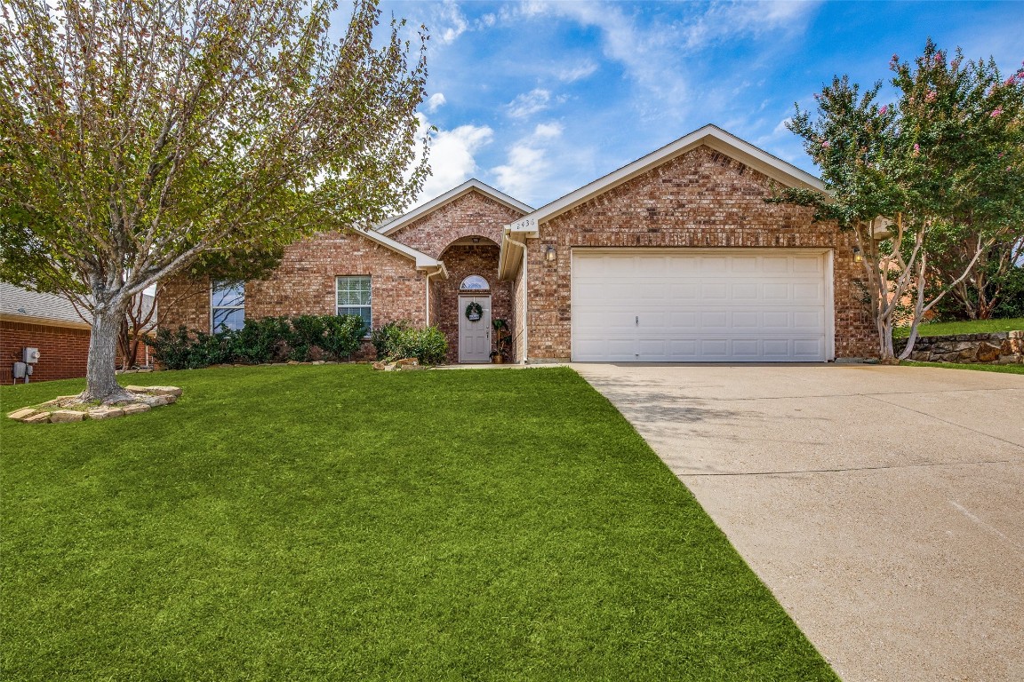 2436 Castle Pines Drive Burleson TX 76028