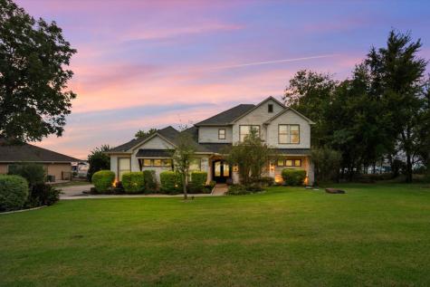 1140 The Shores Drive Corsicana TX 75109