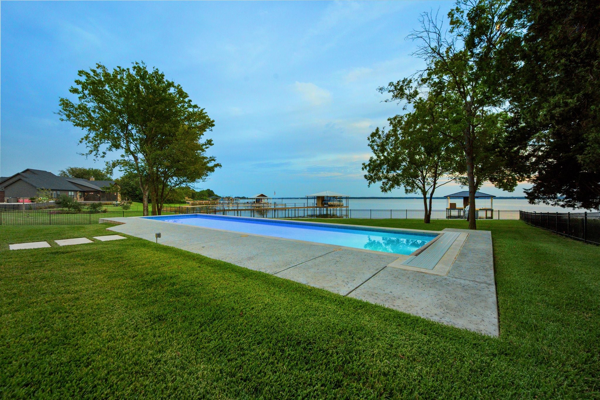 1140 The Shores Drive Corsicana TX 75109