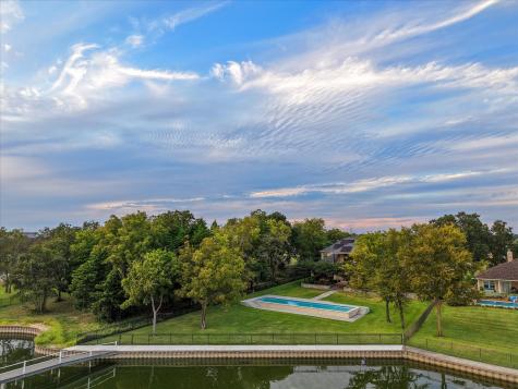 1140 The Shores Drive Corsicana TX 75109