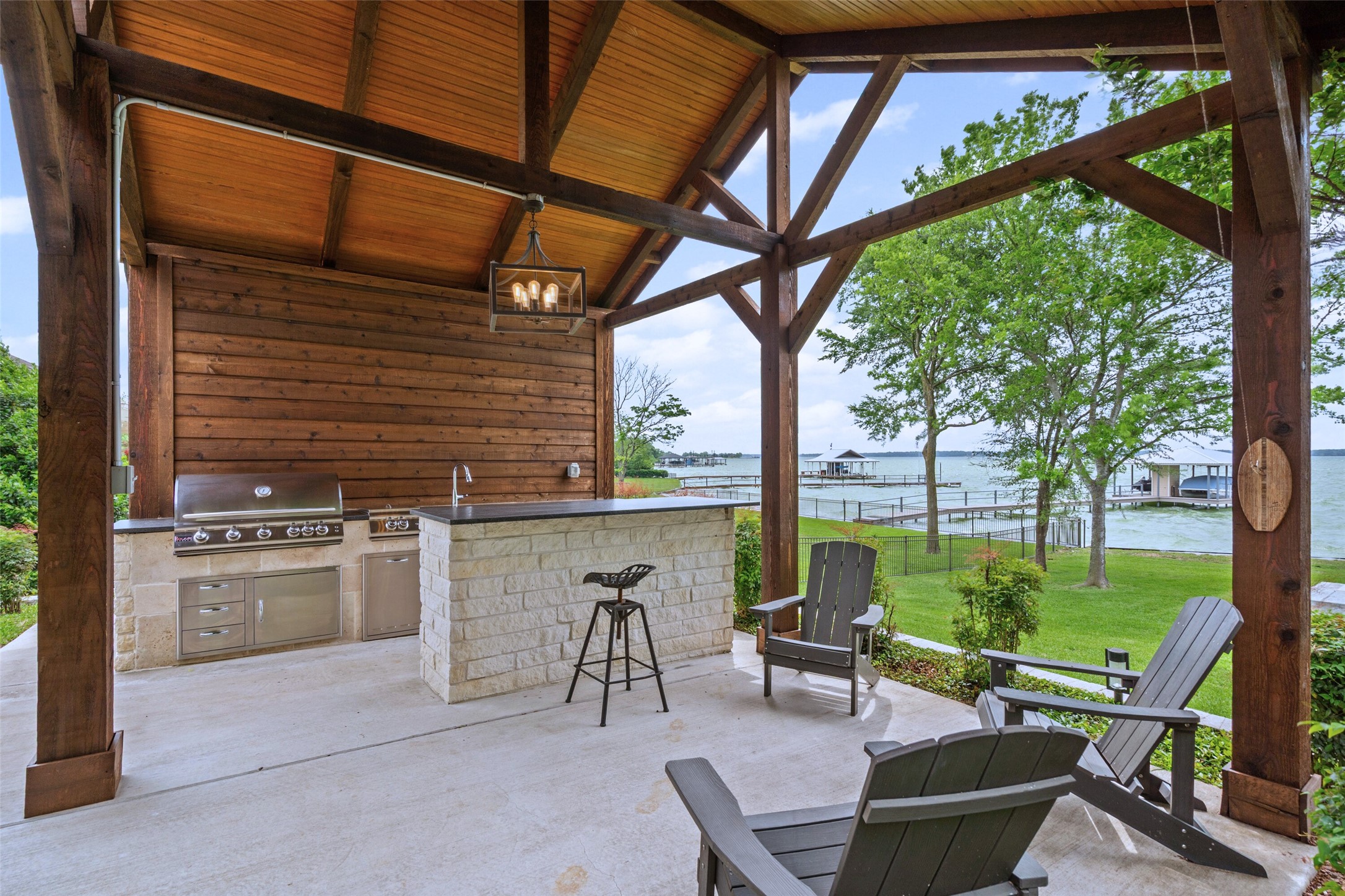 1140 The Shores Drive Corsicana TX 75109