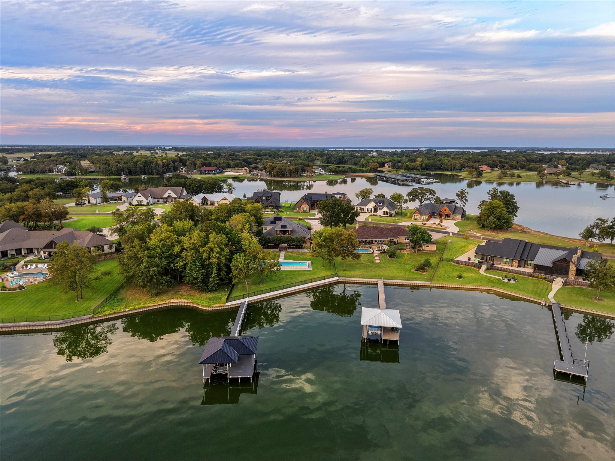 1140 The Shores Drive Corsicana TX 75109